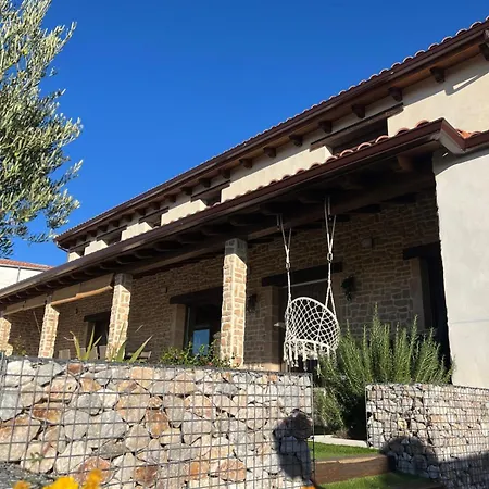 Casa Rural: La Tarara