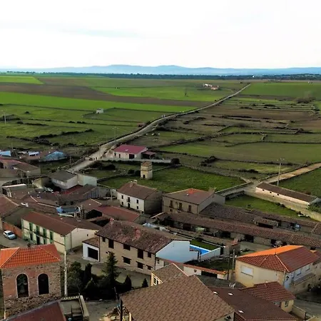 Casa Rural: La Tarara *